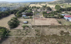 Lot in Limon2